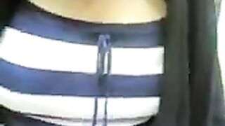 شاب سعودي ينيك بنت منقة ممحونة في المحل - سكس قديم