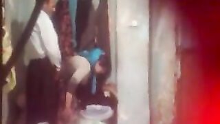 فيلم نيك فلاحة مصرية بتصرخ بصوت عالي - سكس قديم