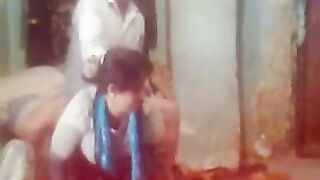 فيلم نيك فلاحة مصرية بتصرخ بصوت عالي - سكس قديم