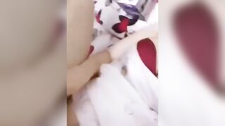 فيديو القحبة ام اللول تنظف كسها بعد النيك العنيف