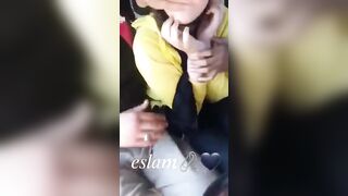 ديوث مصري واخد اخته لصحابه ينزلو فيها تقفيش في التوكتوك