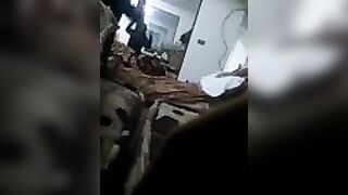 شرموطة هايجة بتهرب من المدرسة وتخلي حبيبها يفشخها نيك