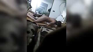 شرموطة هايجة بتهرب من المدرسة وتخلي حبيبها يفشخها نيك