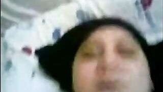 فيلم سكس منقبات مصري لشرموطة بتتفشخ نيك من كسها