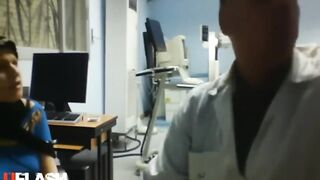 سكس مصري مسرب لدكتور هايج بينيك مريضة مربربة