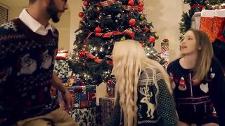 مراهقة مثيرة بتهيج على زب اخوها وتفتحله كسها الهايج - سكس اجنبي