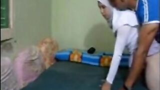 فيلم نيك طيز مصرية عندها 18 سنة بالحجاب