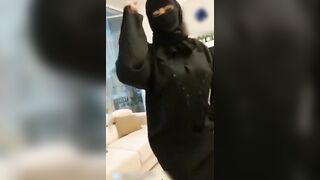 ممحونة سعودية تتناك بالنقاب من انطونيو سليمان بعنف