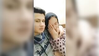 شاب مصري هايج بيزنق بنت عمه ويفشخ طيزها من النيك