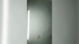 شاب مصري هايج بيزنق بنت عمه ويفشخ طيزها من النيك