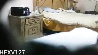 شرموطة مصرية تتناك من عشيقها في شقتها على سريرها فيلم سكس حصري