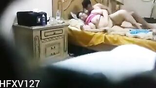 شرموطة مصرية تتناك من عشيقها في شقتها على سريرها فيلم سكس حصري