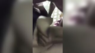 شرموطة سعودية تتفشخ نيك من السواق الهندي