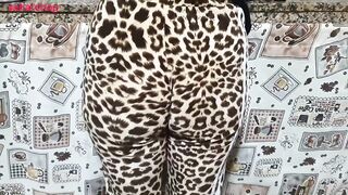 شاب جزائري يتحرش بزوجة ابوه ويفخشها نيك في المطبخ