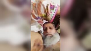 عربية مزة جسمها نار بتتفشخ نيك من ابو زوجها ويصورها