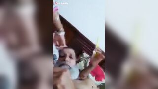 عربية مزة جسمها نار بتتفشخ نيك من ابو زوجها ويصورها