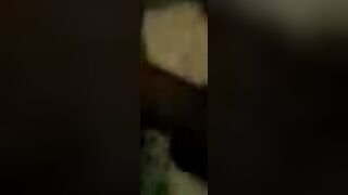 فيلم سكس منال الشرموطة مع صاحب جوزها وهو بينيكها على السرير - سكس مصري قديم