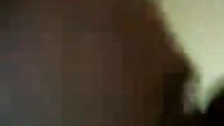 فيلم سكس منال الشرموطة مع صاحب جوزها وهو بينيكها على السرير - سكس مصري قديم
