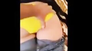 شرموطة مصرية بتنام على بطنها عشان اخوها يقفش طيظها الملبن ويجيبهم في كسها - سكس مصري قديم