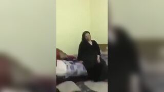 سكس مصري بلدي لراجل فلاح ومارته واخد مراته على السرير ونازل فيها نيك