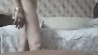 شرموطة مصرية بتركب زب اخوها والواد فاشخها نيك