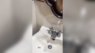 خطيبي ناكني قبل الفرح وبابا شافو وهو نازل فيا نيك - سكس مصري جديد