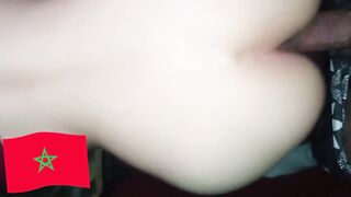 اخويا الهايج دخل عليا وانا بنيك كسي بالهزاز وناك كسي وجباهم جوايه - سكس مغربي