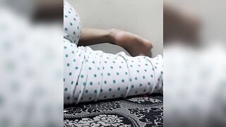 مصرية شرموطة بتهيج جوز اختها على طيزها الكبيرة